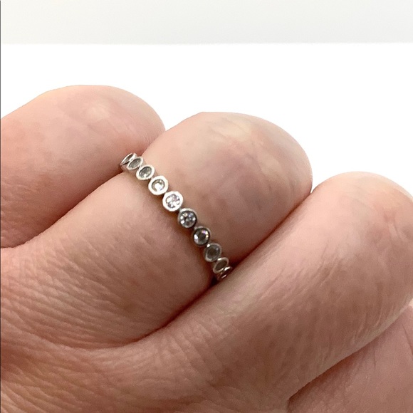 925 KLEO Sterling Silver CZs Eternity Ring Band Size 5.75 - Picture 3 of 7